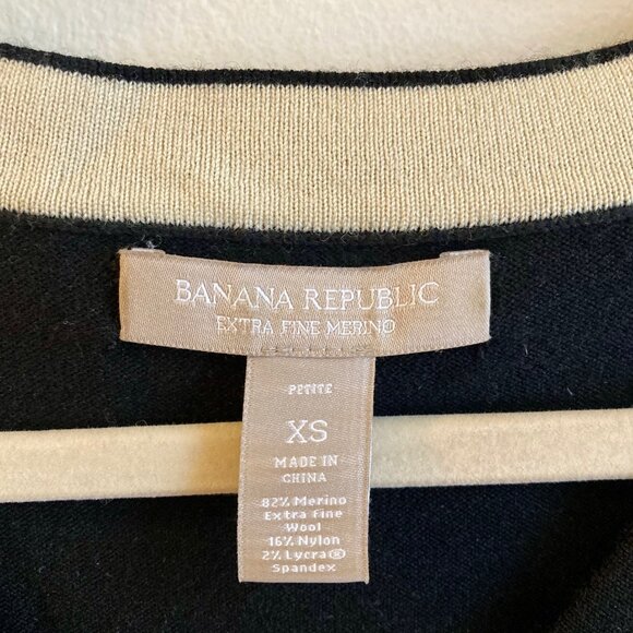 Banana Republic Black Extra Fine Merino Wool Sweater Normcore Size XS Petite - Picture 4 of 8